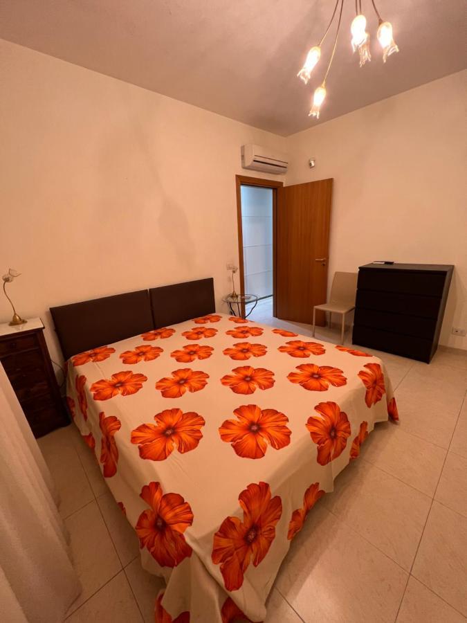 Appartamento Modugno Centro Buitenkant foto